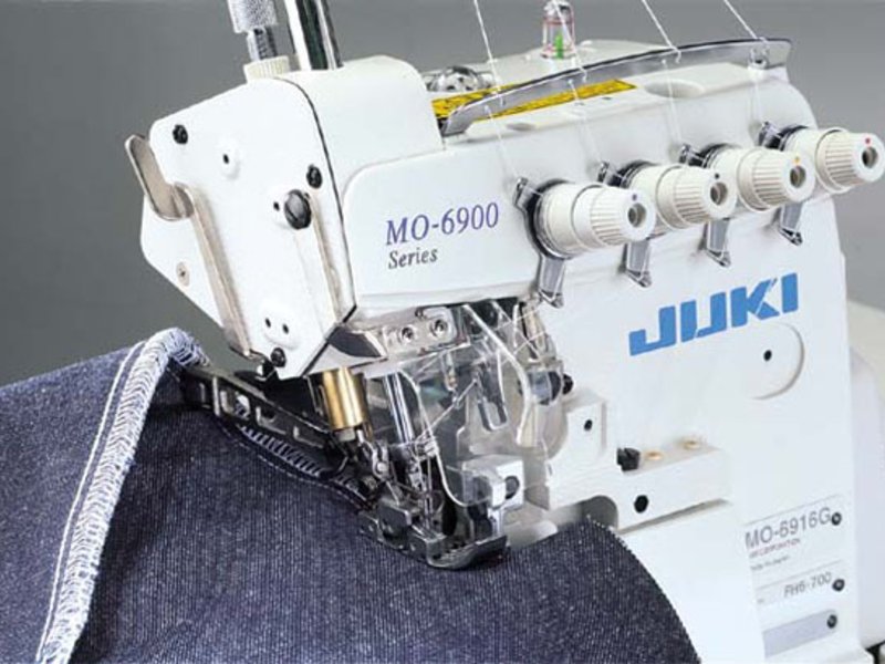 Overlock / Safety Stitch Machine
